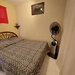 Climatise 2 Pieces, Acces Direct Plage, Terrasse Et Parking Prive - Fr-1-326-531 Апартаменты Марсейан